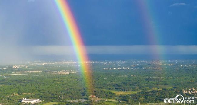 海口(kou)上空現雙(shuang)彩虹景觀(guan)