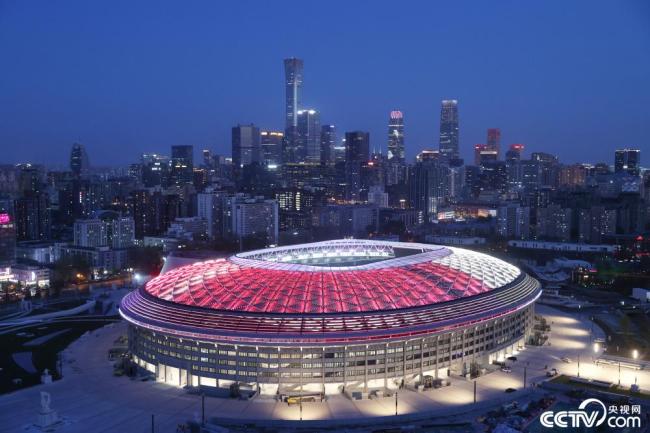 北京：“新工(gōng)體”進行燈(dēng)光測試