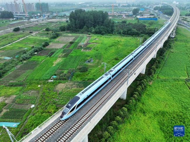 鐵路12月7日起實(shí)行新的列車運行(hang)圖