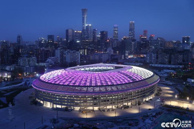 北(bei)京：“新工體(tǐ)”進行燈光(guang)測試