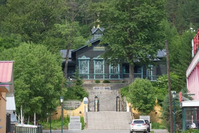 火車(chē)拉來的百年小(xiǎo)鎮!坐高鐵去一(yī)趟吧