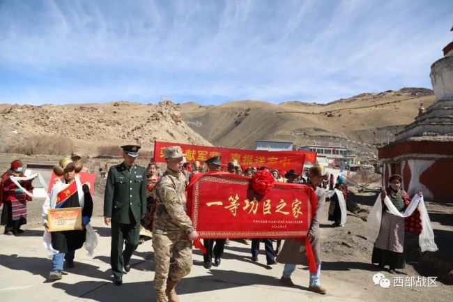 冰消雪(xuě)融時,一等功喜報(bào)送到戍邊軍人加(jiā)央歐珠家中