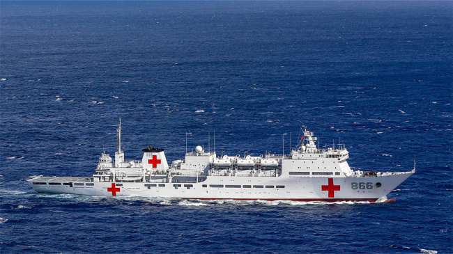 “和平(píng)方舟”航程(chéng)累計達280800海(hai)裡